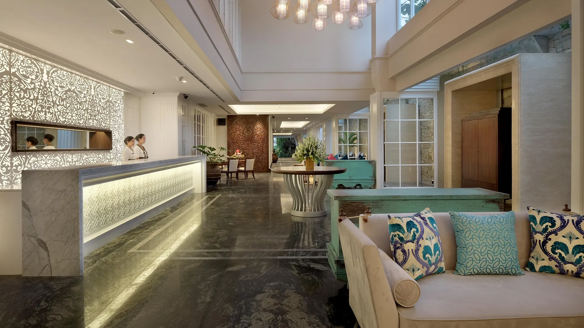 Jambuluwuk Oceano Seminyak Hotel  סמיניאק