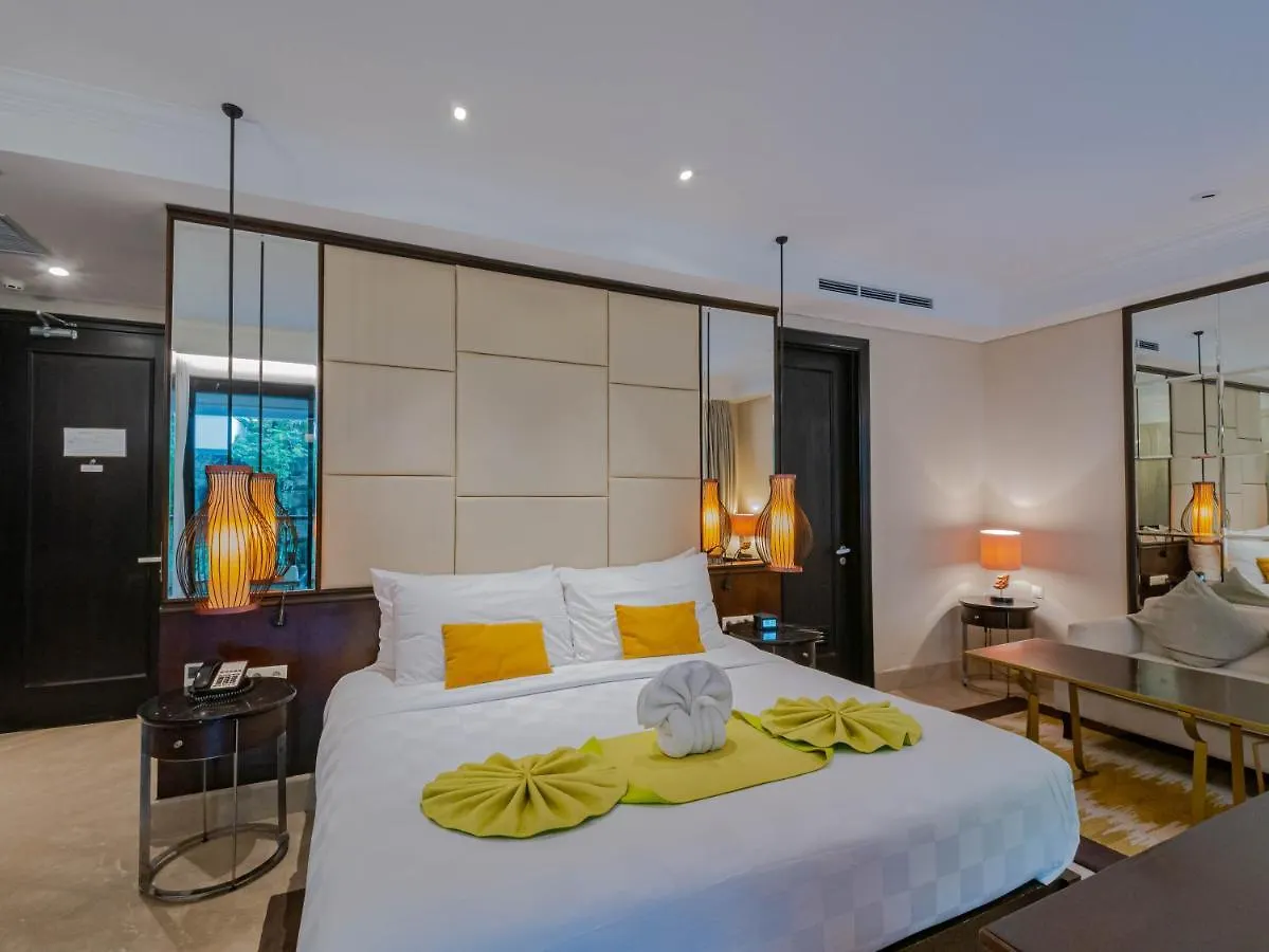 Jambuluwuk Oceano Seminyak Hotel 5*, Семиньяк