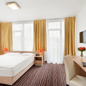 *** Otel Akcent Çek Cumhuriyeti